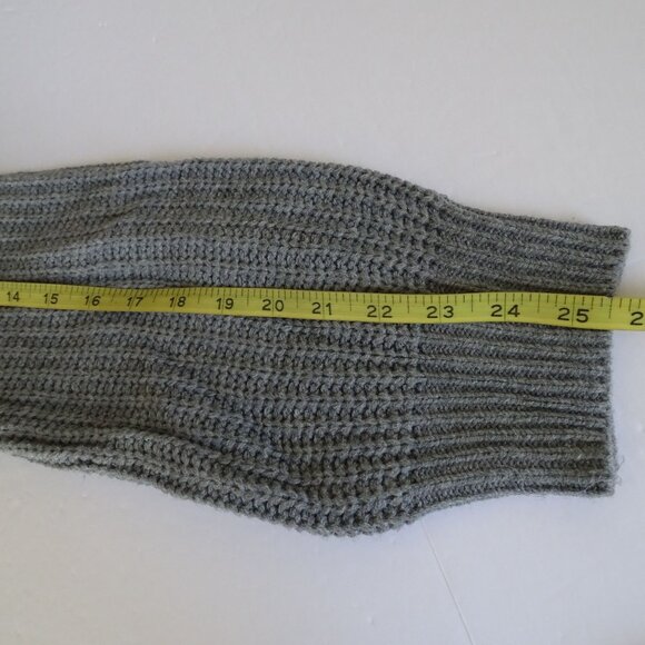 Time and Tru Grey Sweater Women Size M 8-10 Boat Neck Long Sleeve Button Accent - Picture 9 of 11